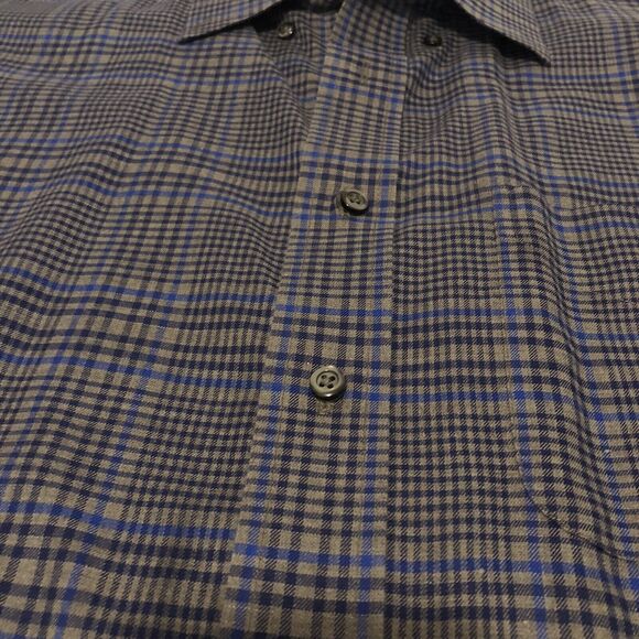 Joseph A Banks Travelor's Collection Mens Tailored Fit Butten Up Shirt Size XL - Picture 4 of 10